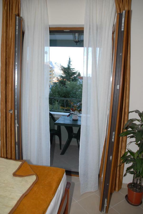 Apartments Krapina Budva Bagian luar foto